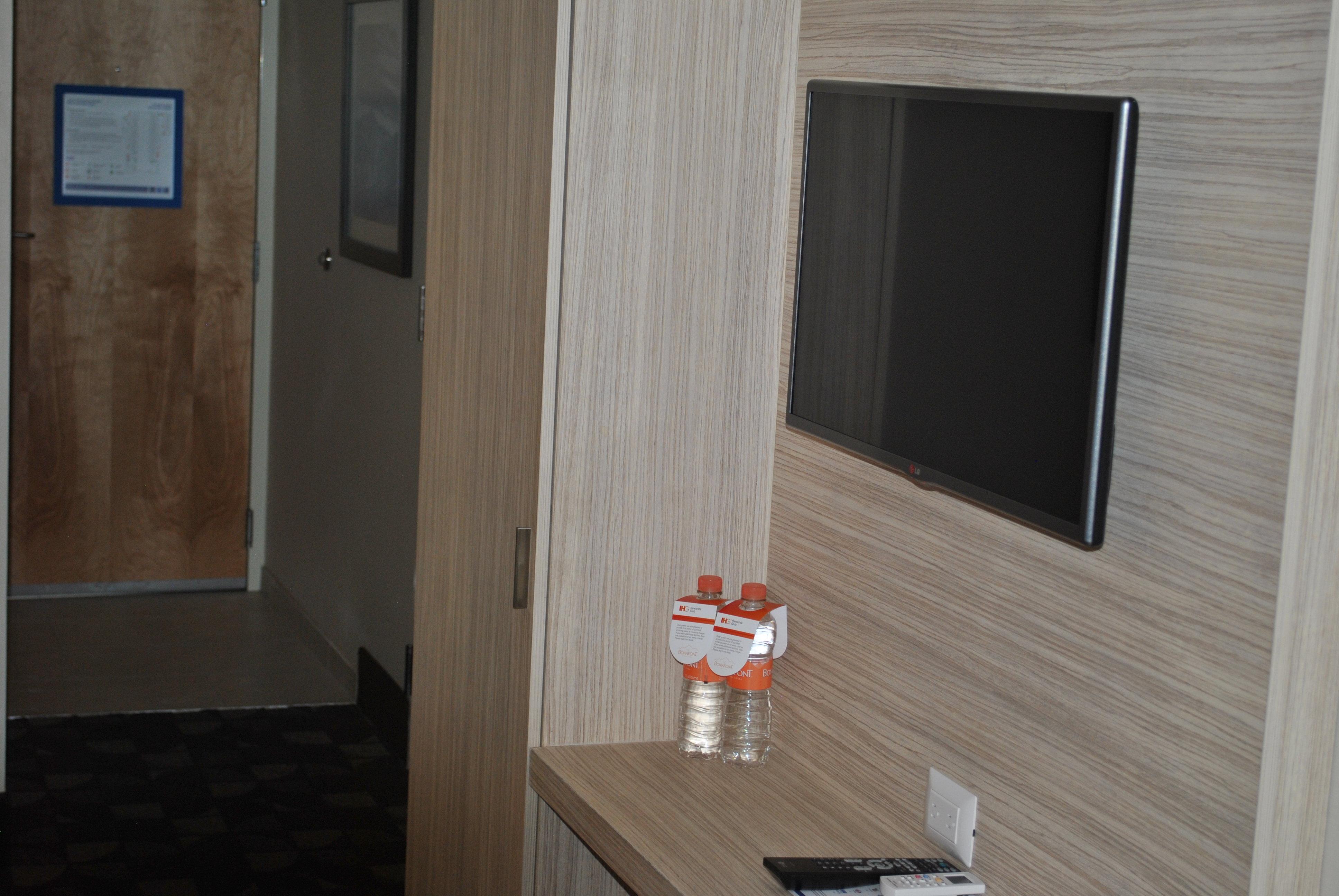 Holiday Inn Express Toluca By Ihg Экстерьер фото