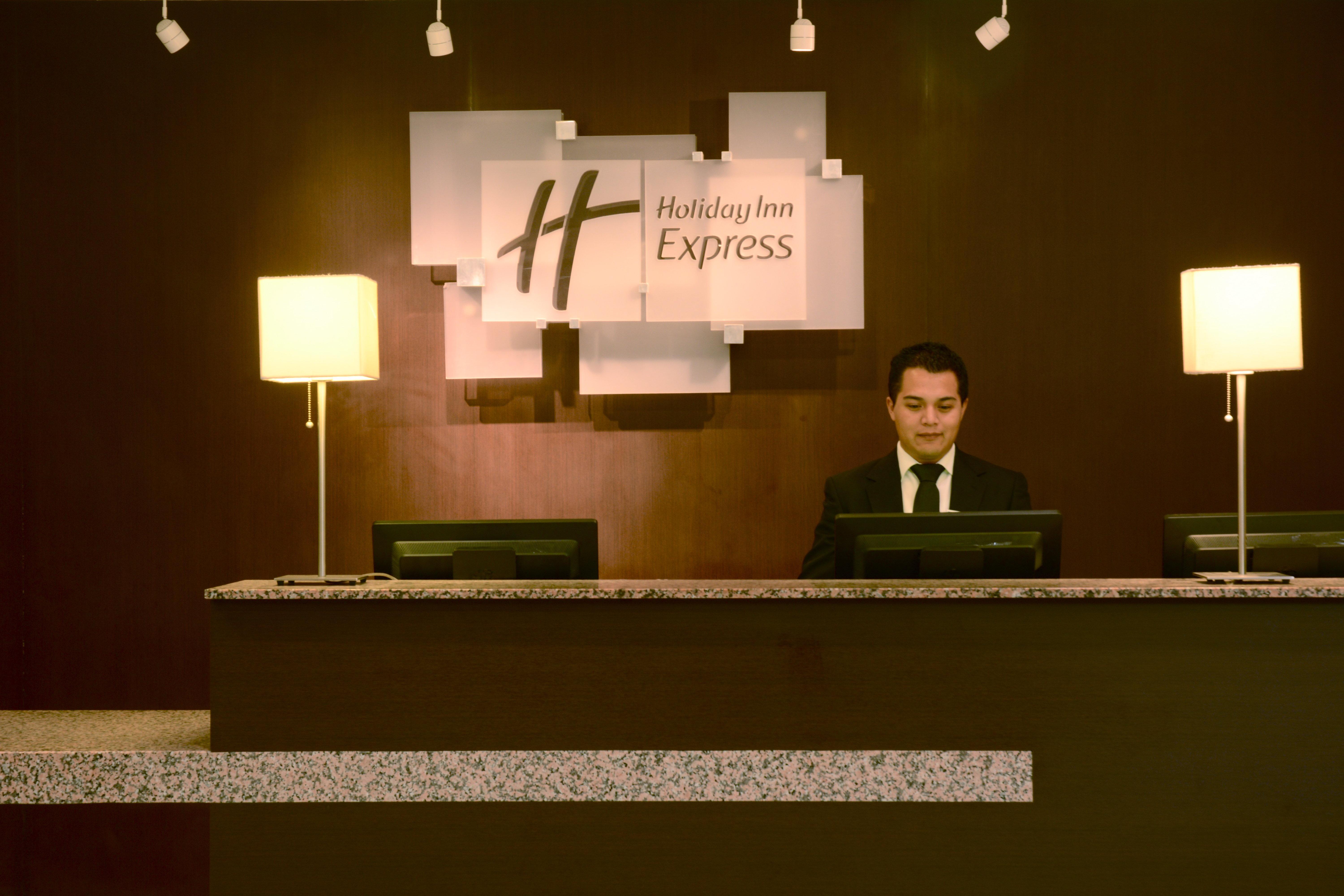 Holiday Inn Express Toluca By Ihg Экстерьер фото