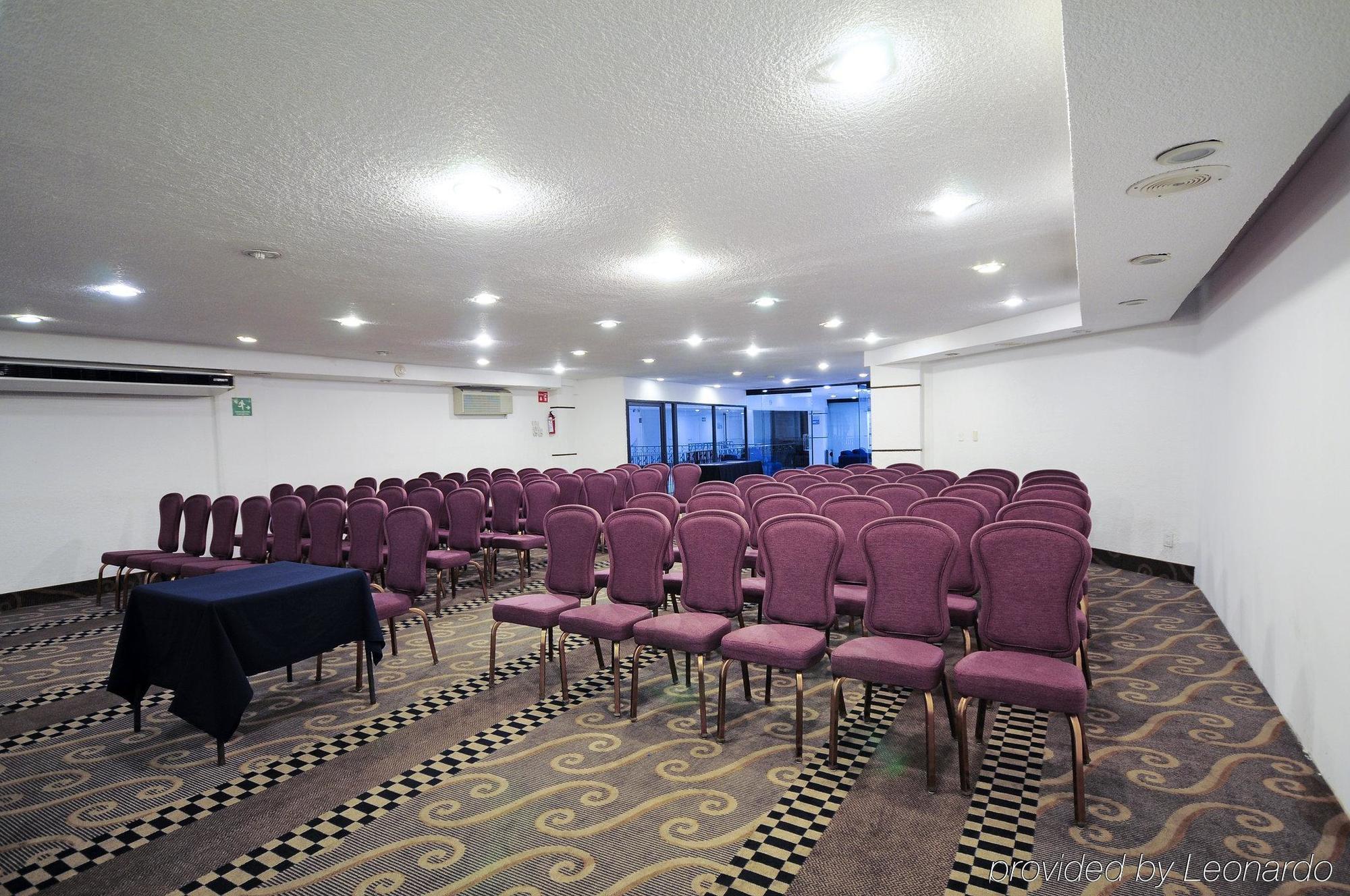 Holiday Inn Express Toluca By Ihg Экстерьер фото